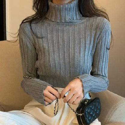 Rosa - Ribbed Turtleneck